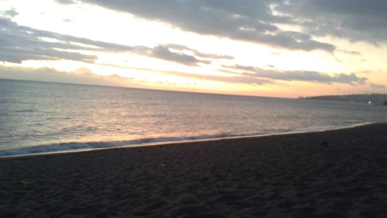 sunset dibelakang hotel jayakarta lombok